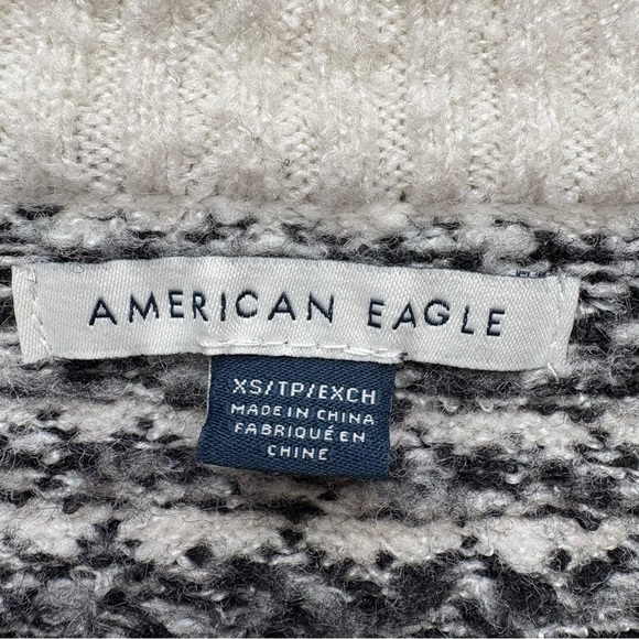 American Eagle Black And White Fair Isle Patterned Crew Neck Sweater - Picture 3 of 3